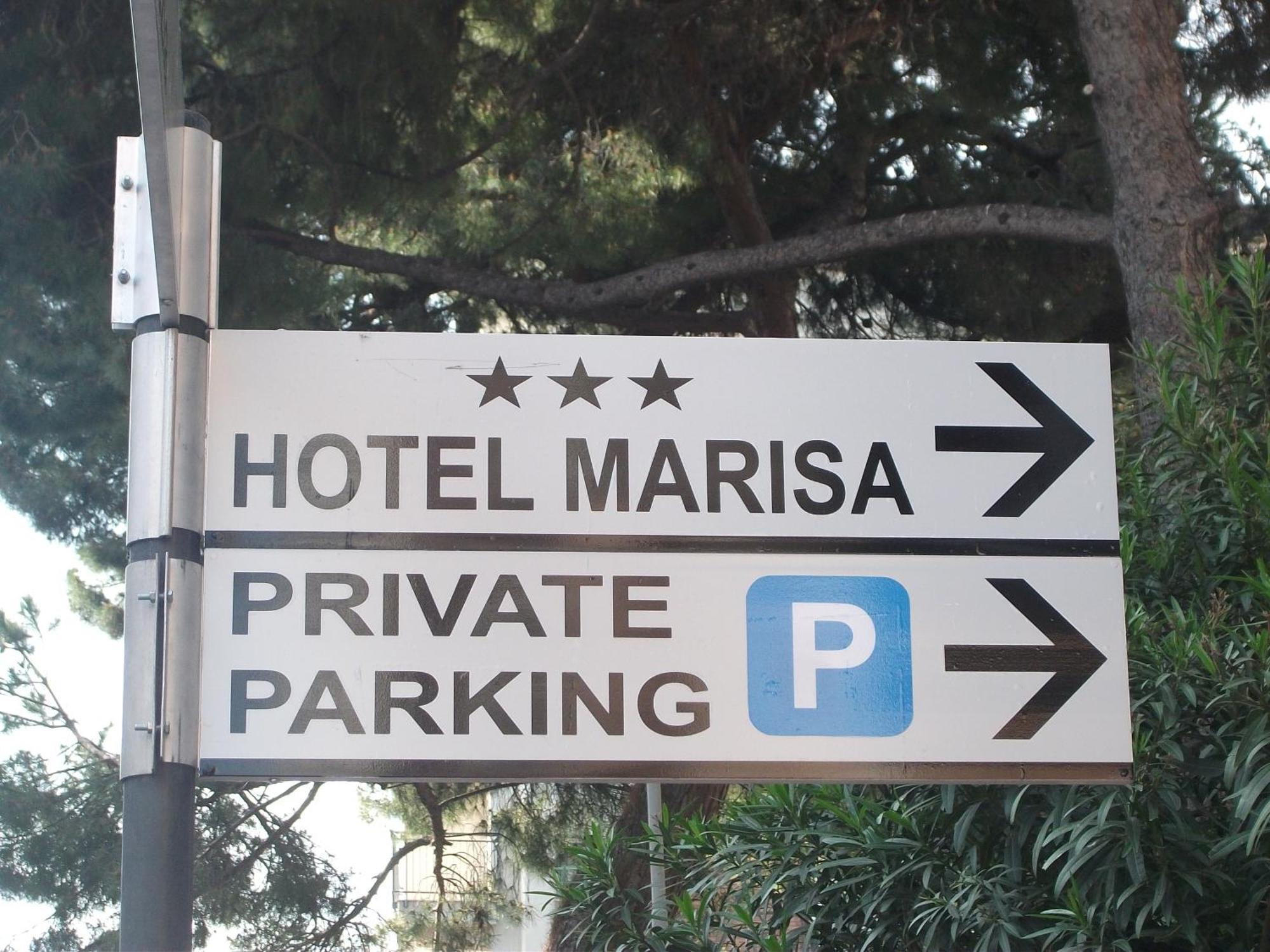 Hotel Marisa Albenga Bagian luar foto
