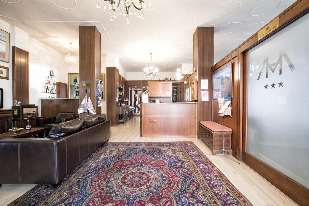 Hotel Marisa Albenga Bagian luar foto